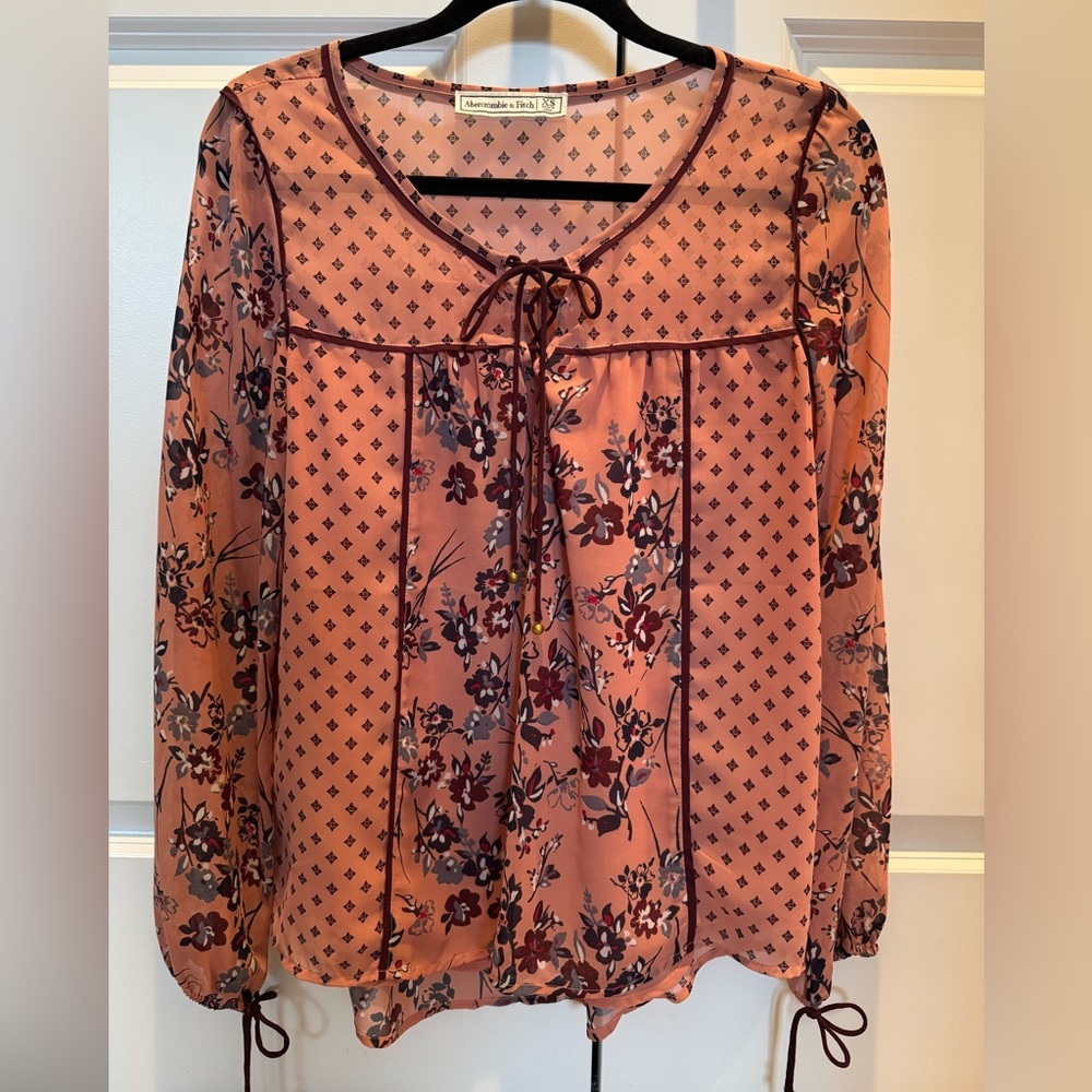 Beautiful Abercrombie & Fitch Blouse